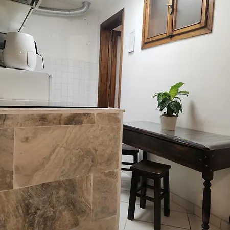 Apartament Pepi 77 *