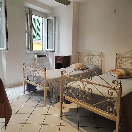 Appartement Pepi 77 *